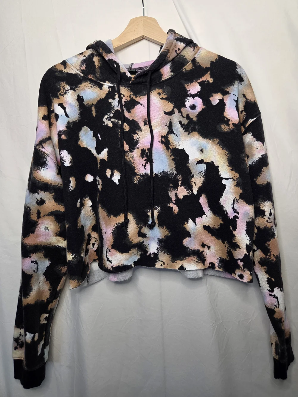 Wild Fable Black Hoodie with Pastel Color‎ Splash XL - Picture 3 of 7